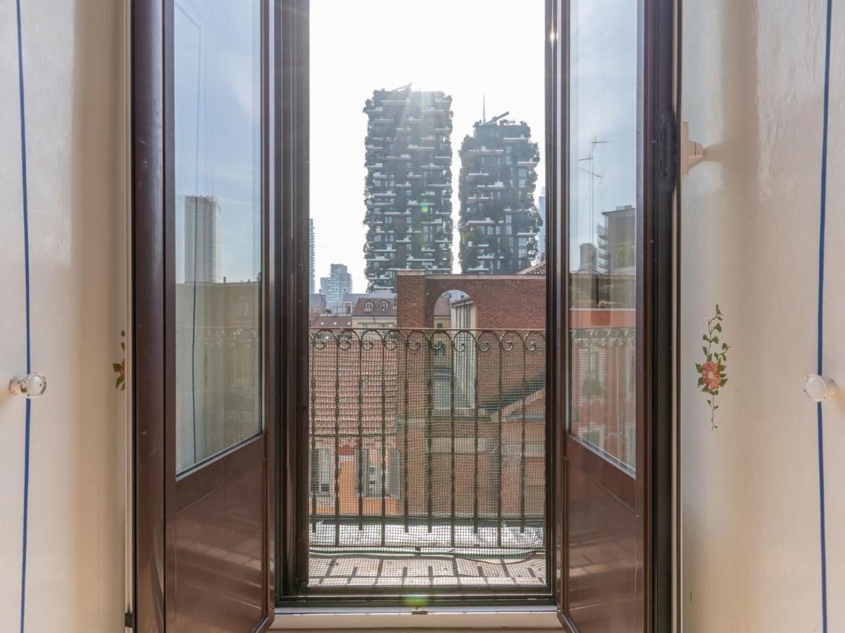 Apartment The Best Rent - One Bedroom Near Bosco Verticale Milan